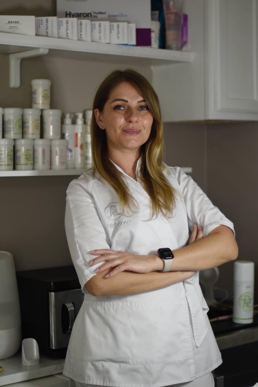 Alona at CosMarSpa Med Beauty