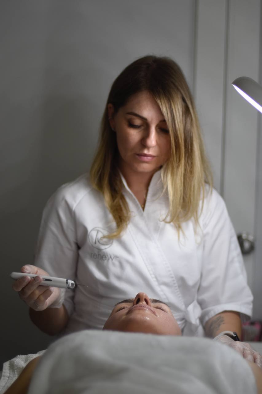 CosMarSpa device-based treatment